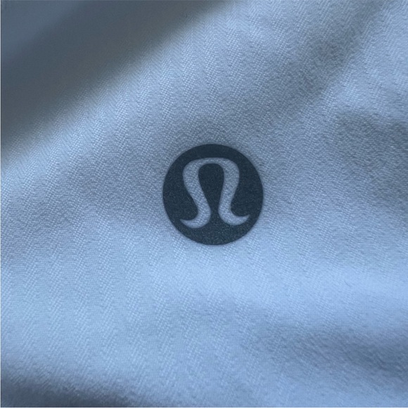 NWT Lululemon Tracker LR short 4” lined - Picture 9 of 11